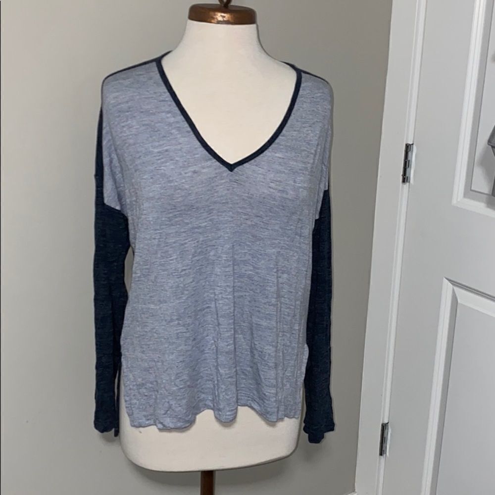 Madewell pullover long sleeve V-neck Shirt size L EUC